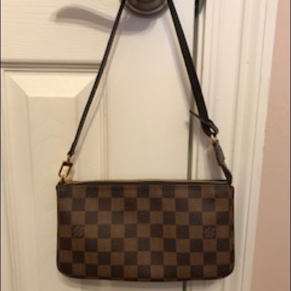 Louis Vuitton Pochette NM